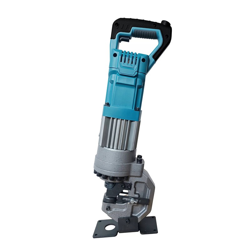 Uhlovo-železný dierovací stroj